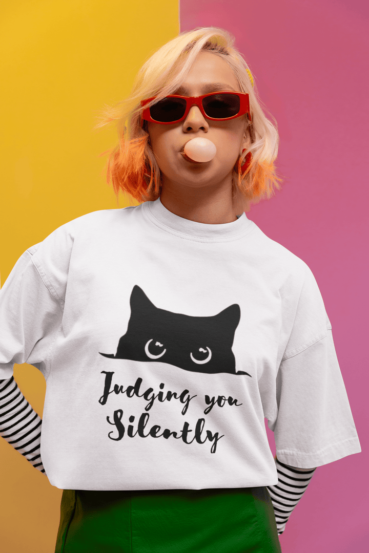 Judging You Silently - Cat Lover's Tee" - Entitee